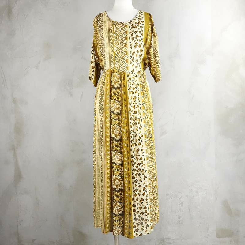 古着のワンピース