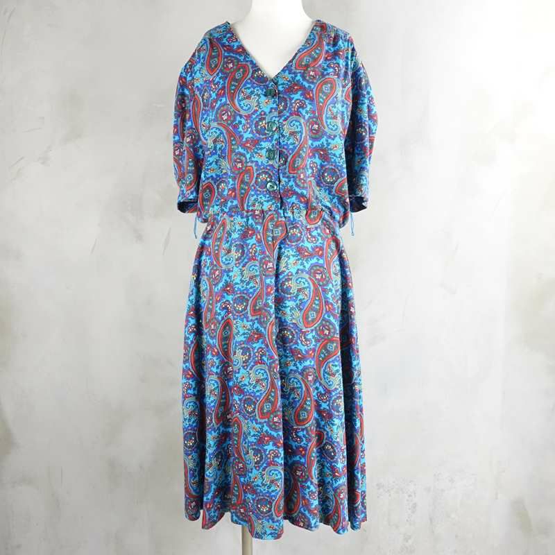 古着のワンピース