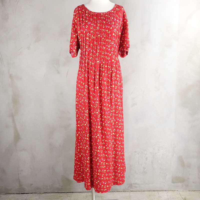 古着の花柄ワンピース