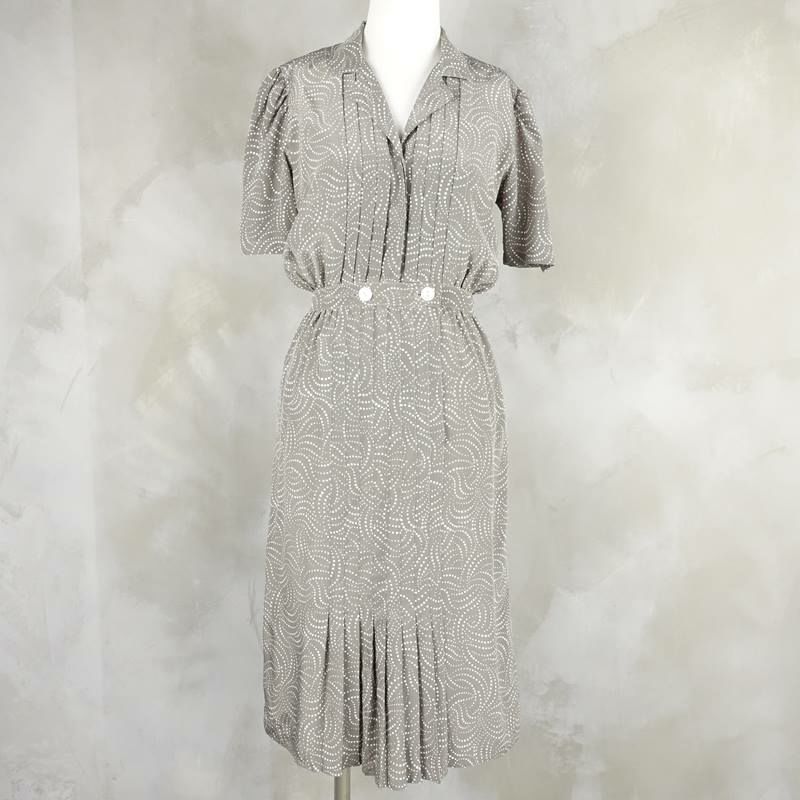 古着のワンピース