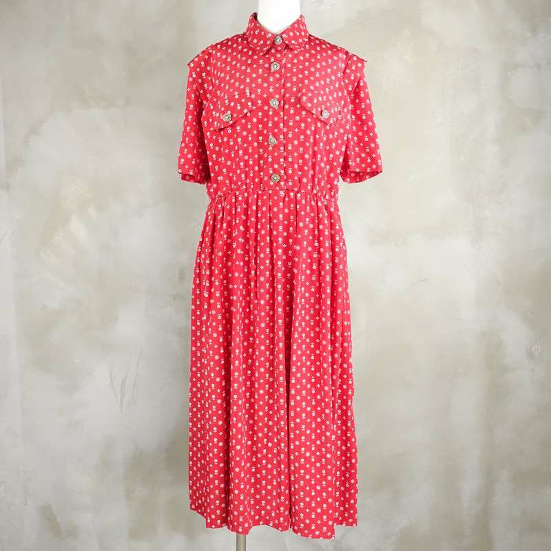 古着の花柄ワンピース