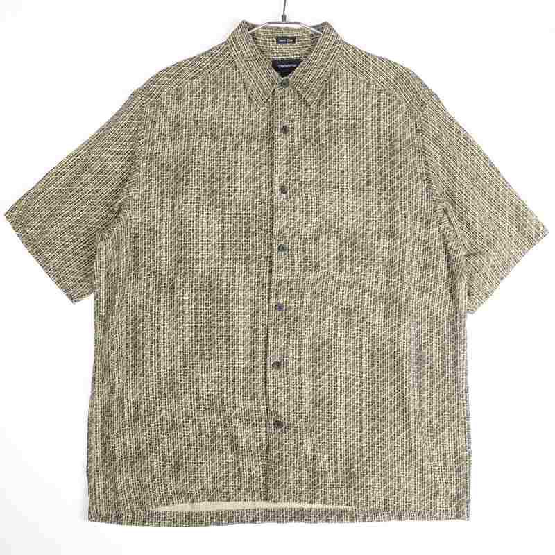 古着のレーヨン柄シャツ