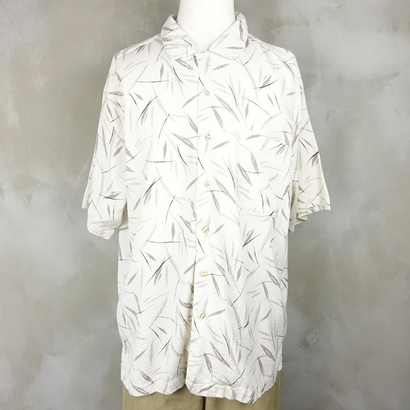 古着のシルク柄シャツ