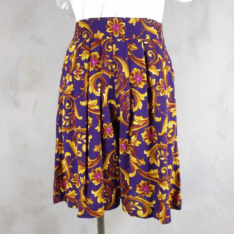 古着の総柄パンツ