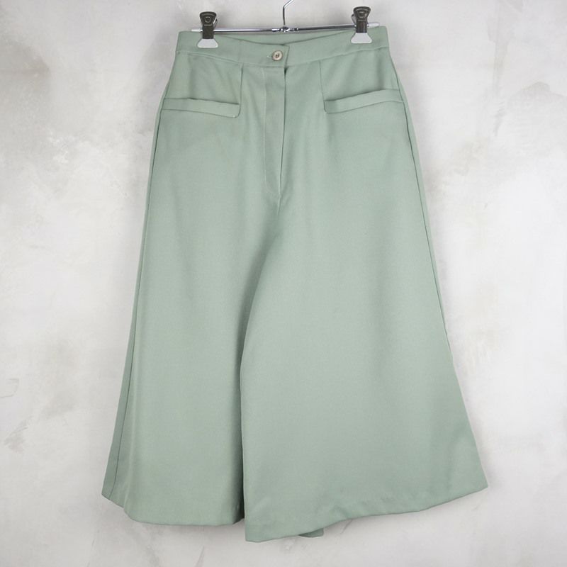 古着のフレアパンツ