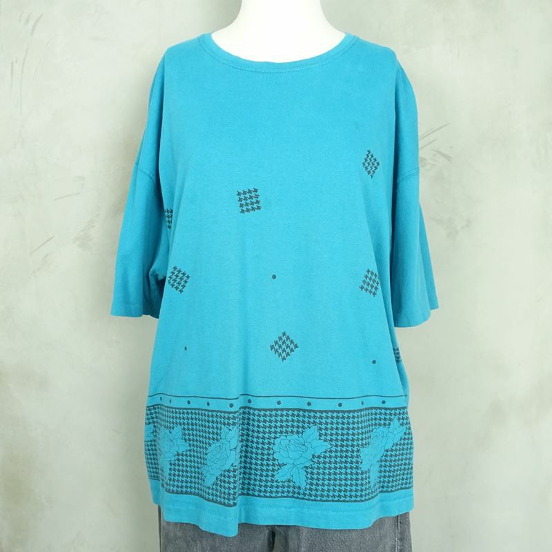 古着の柄Tシャツ