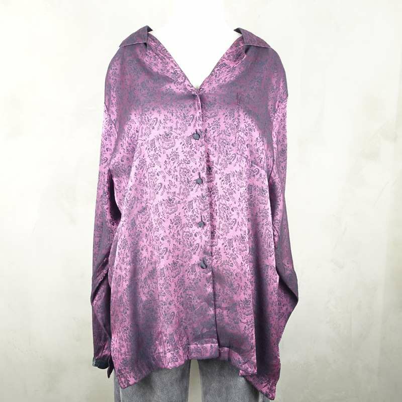 古着の長袖柄シャツ