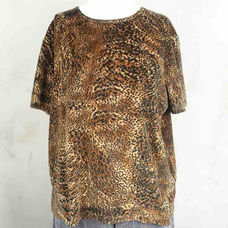 古着の柄Tシャツ