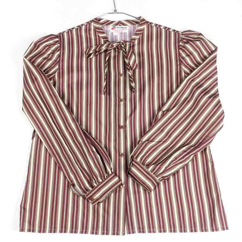 古着の長袖柄シャツ