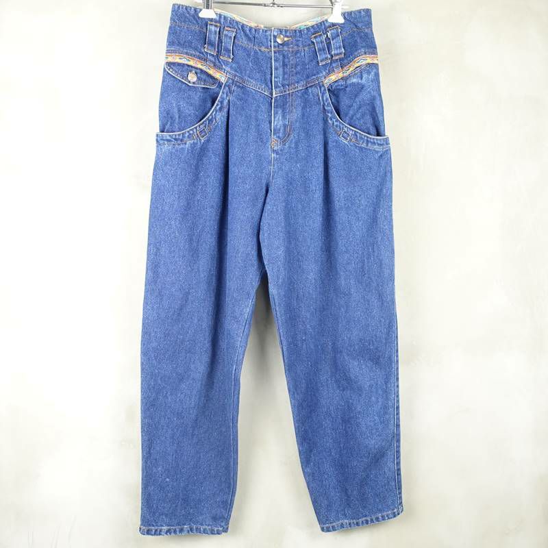 古着のデニムパンツ