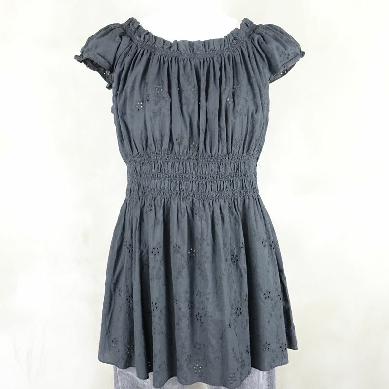 古着の刺繍入りワンピース