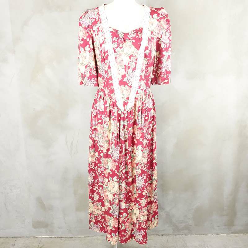 古着の半袖ワンピース