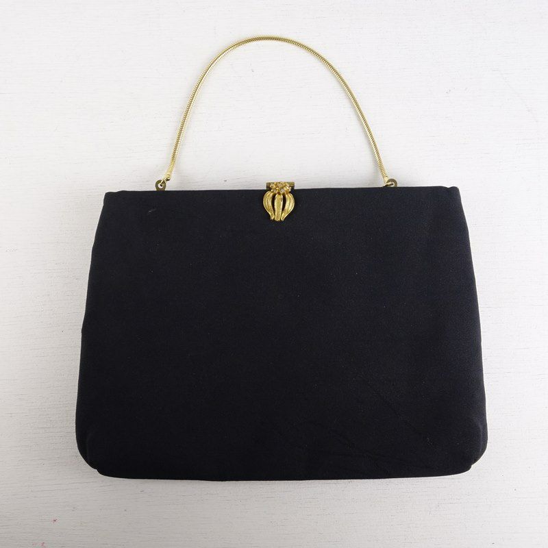 古着のハンドポーチ