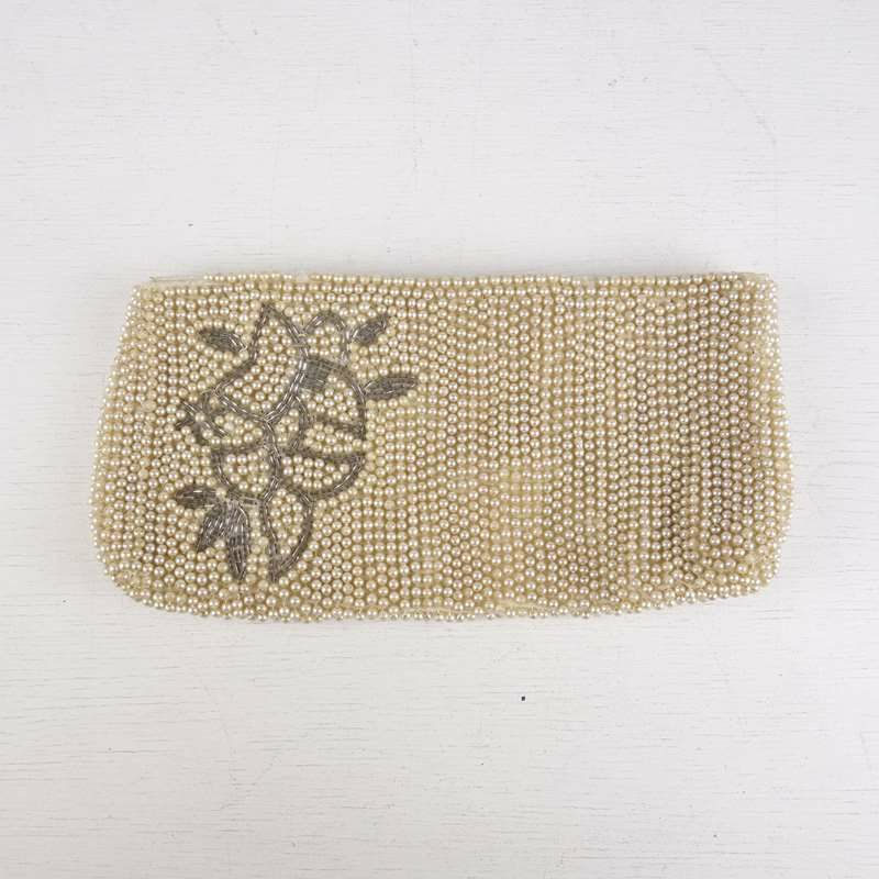 古着の花ビーズポーチ