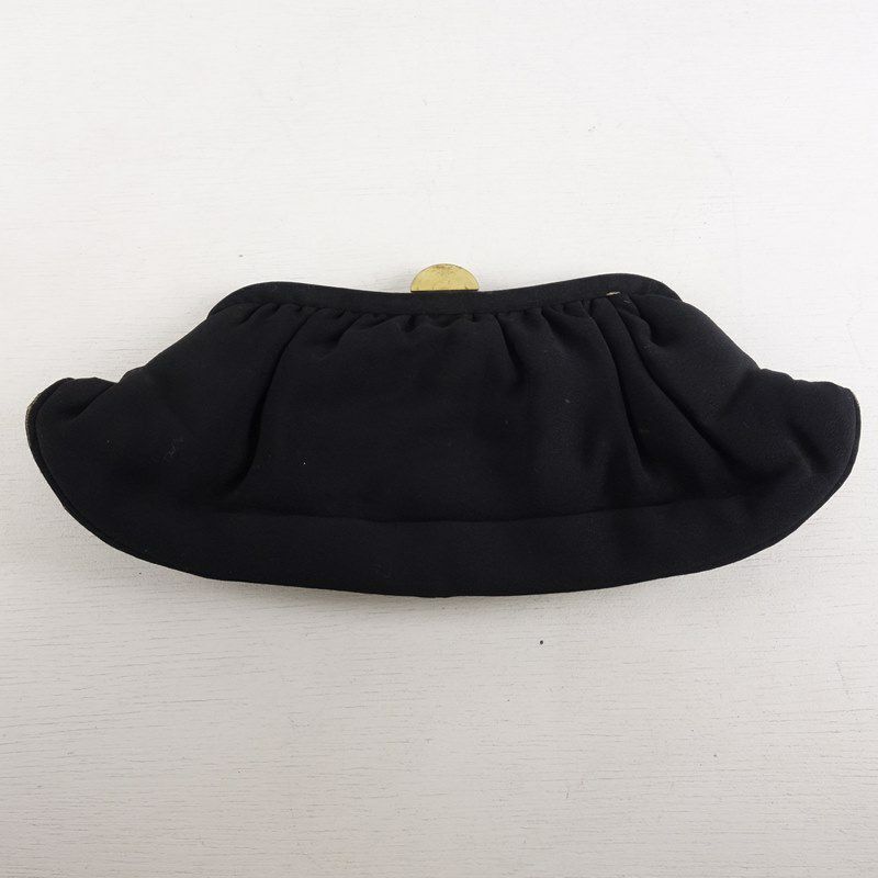 古着のがま口ポーチ