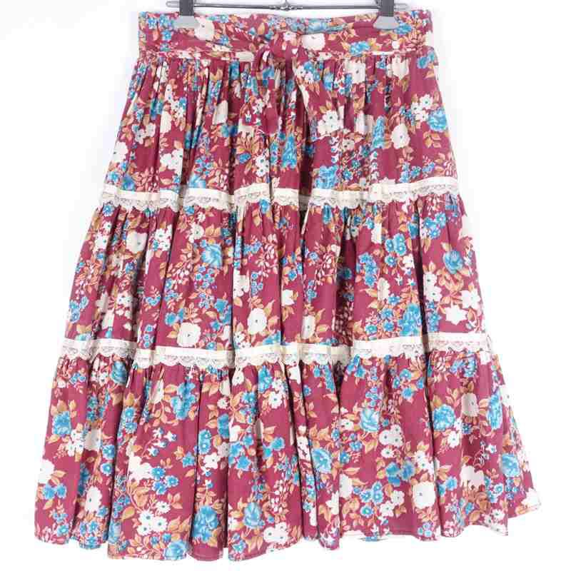 古着の総柄ティアードスカート