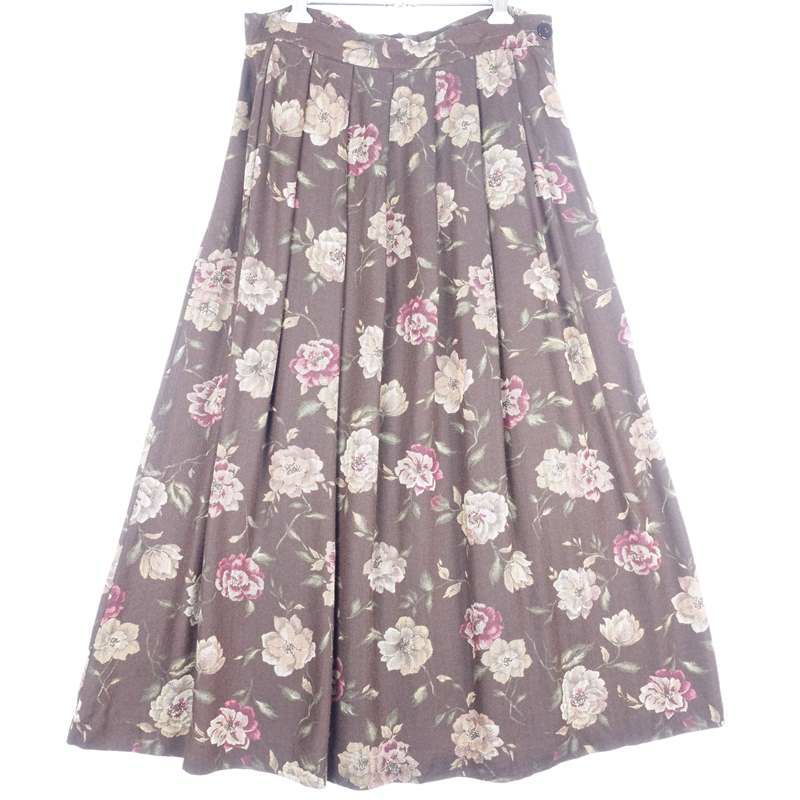 古着の花柄フレアスカート
