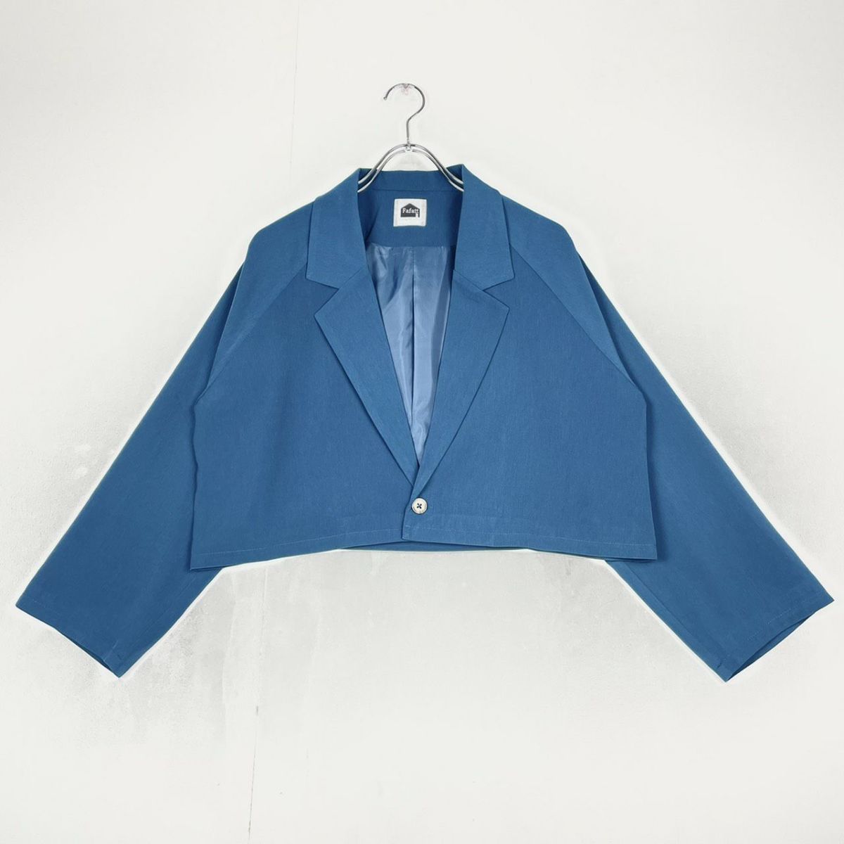 ショート丈テーラードジャケット ブルー